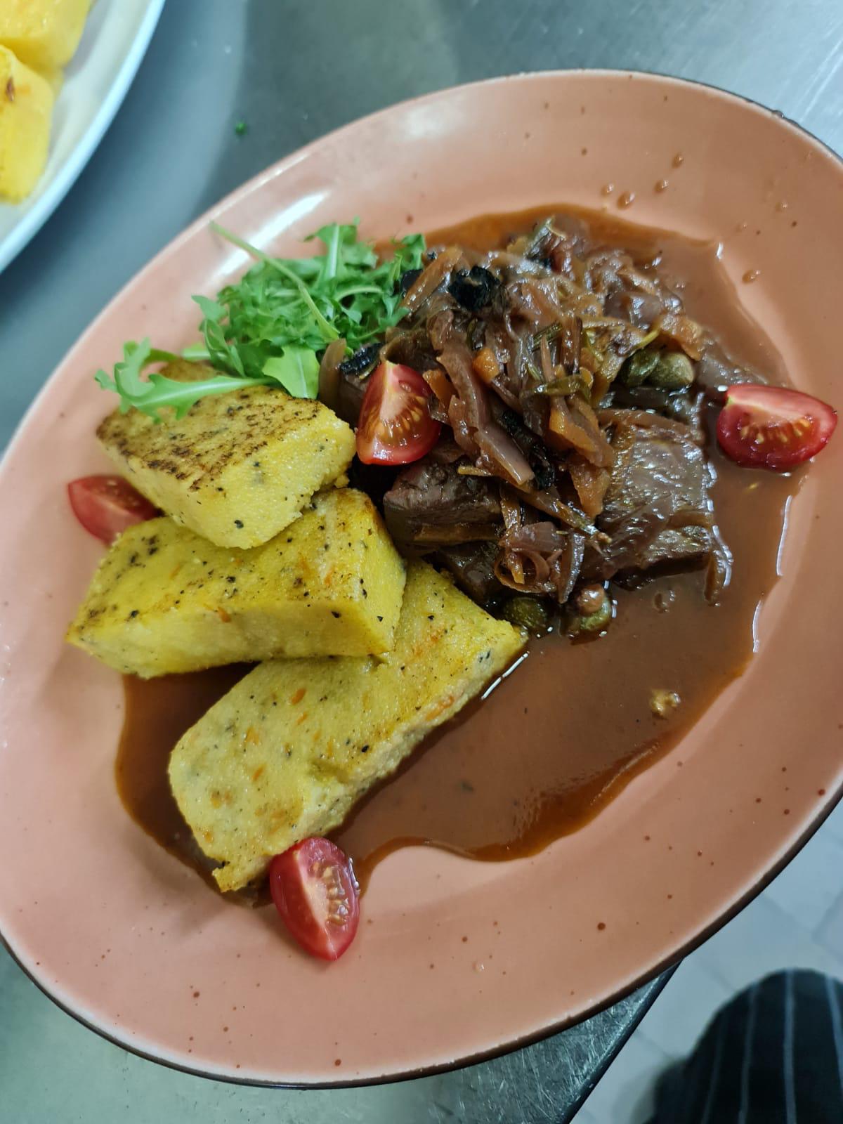 Pašticada with polenta