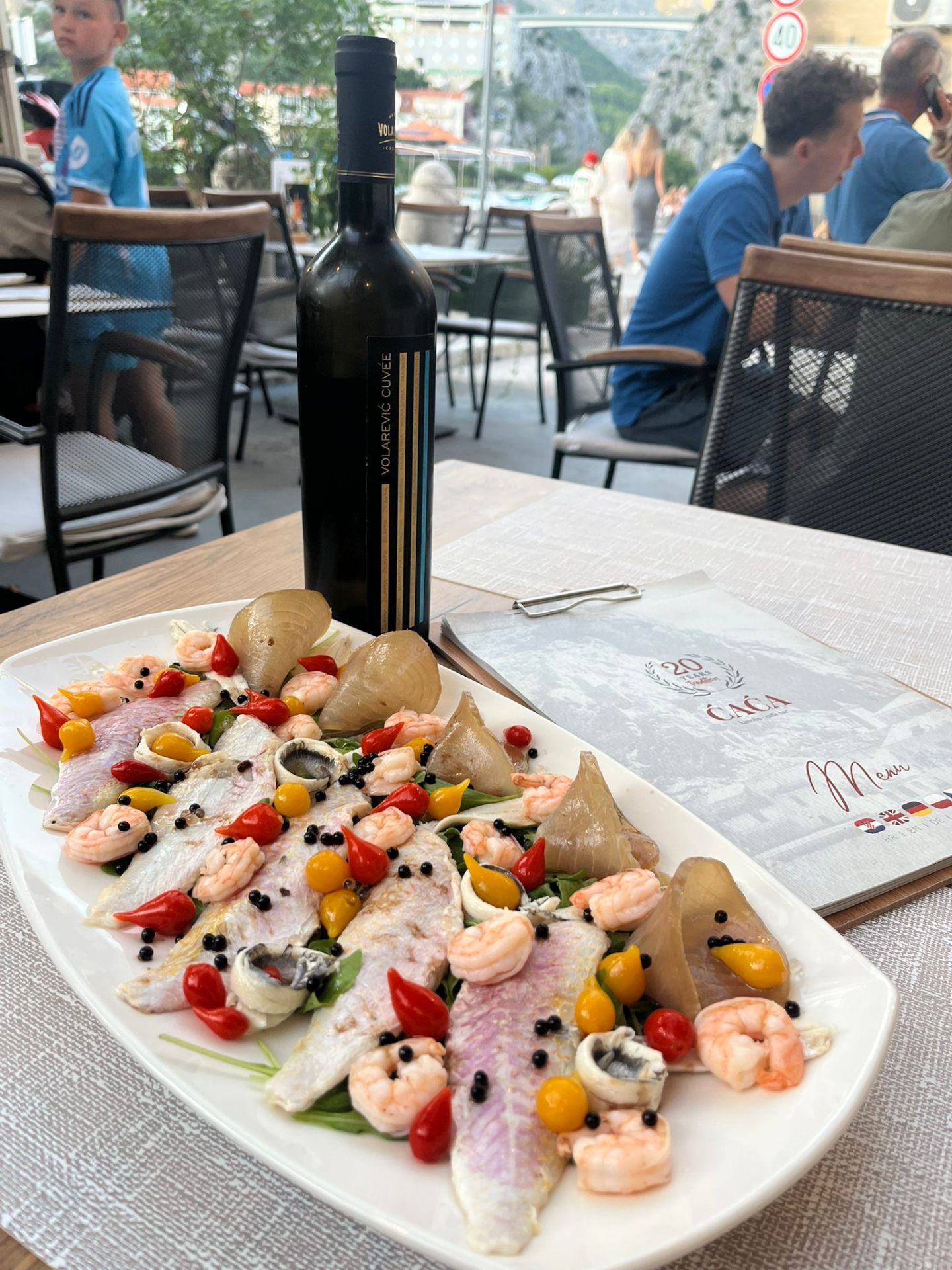 Seafood with wine