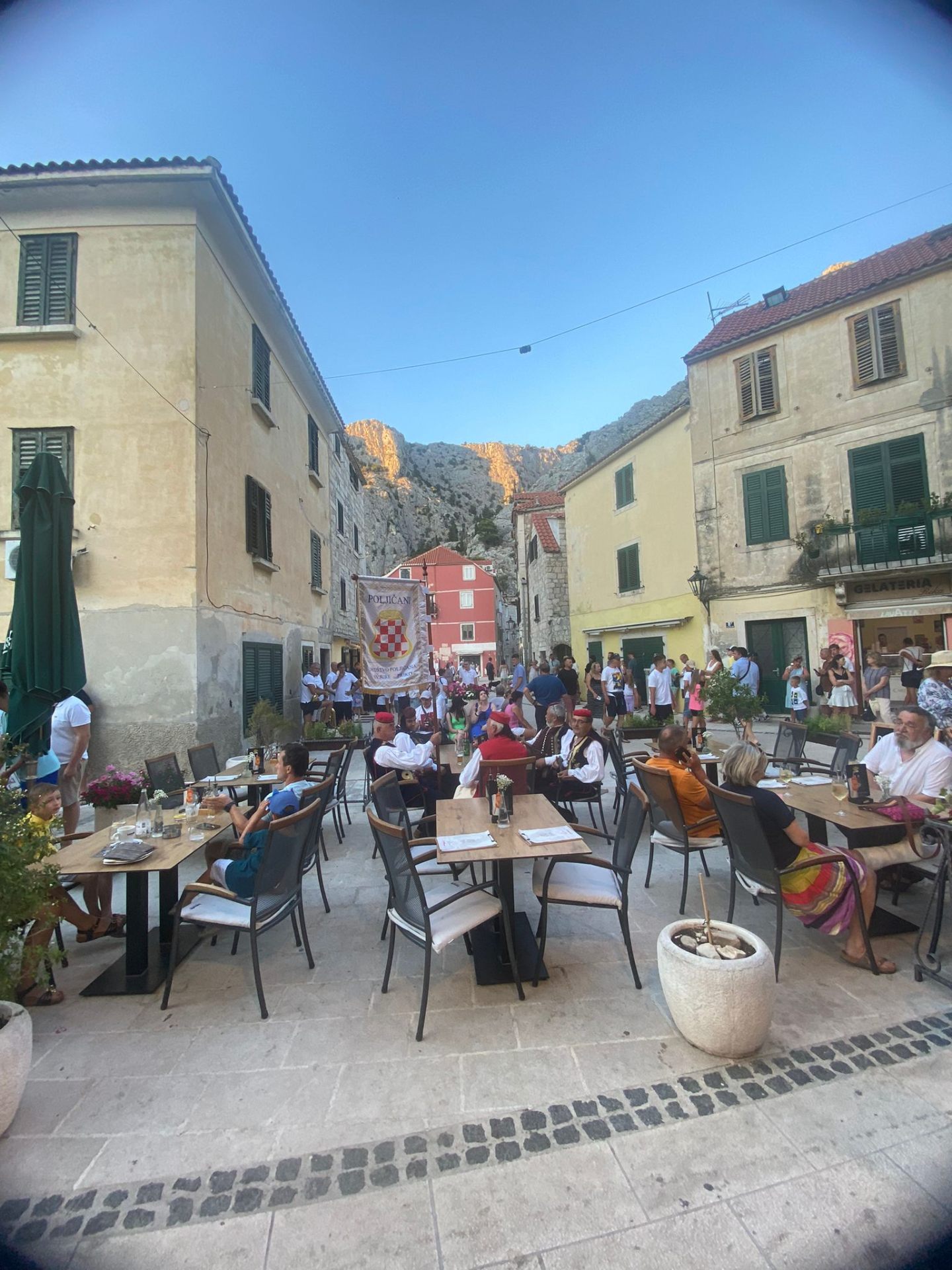 Terrace · folk performers